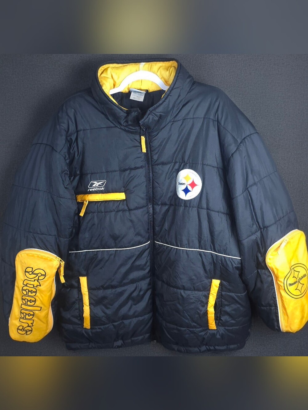 Vintage Reebok NFL Pittsburgh Steelers Puffer Jacket Mens XL Black Gold